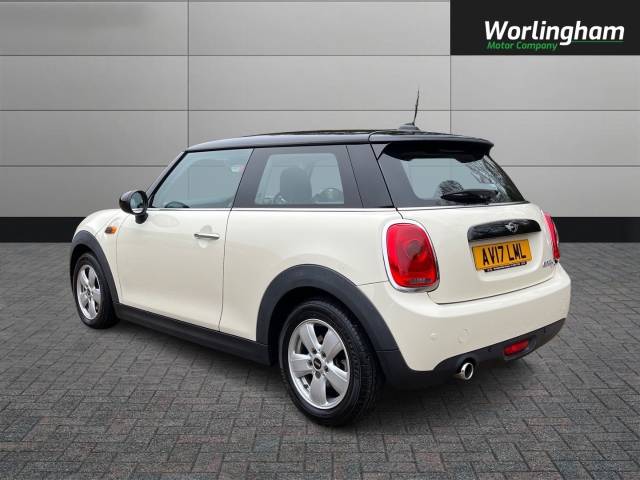 2017 Mini Hatchback 1.5 Cooper D 3dr