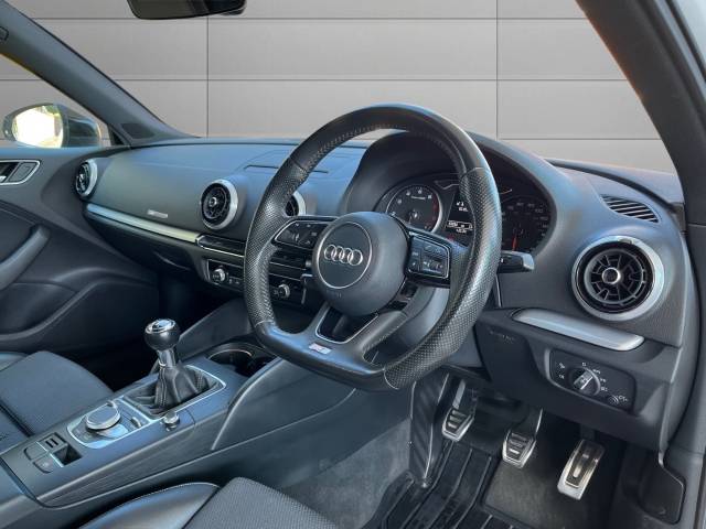 2017 Audi A3 1.4 TFSI Black Edition 5dr