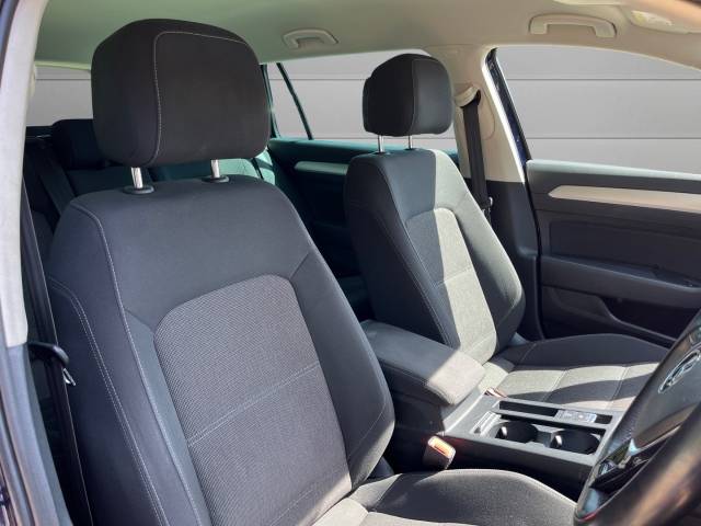 2017 Volkswagen Passat 2.0 TDI SE Business 5dr DSG