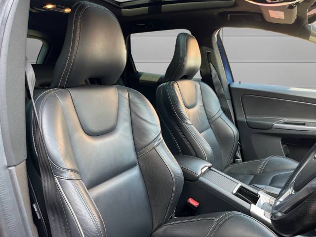 2016 Volvo XC60 2.4 D5 [220] R DESIGN Lux Nav 5dr AWD Geartronic