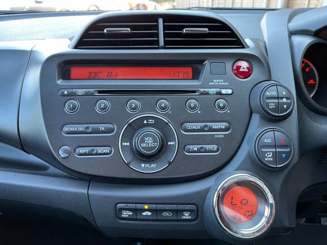 2015 Honda Jazz 1.4 i-VTEC ES Plus 5dr
