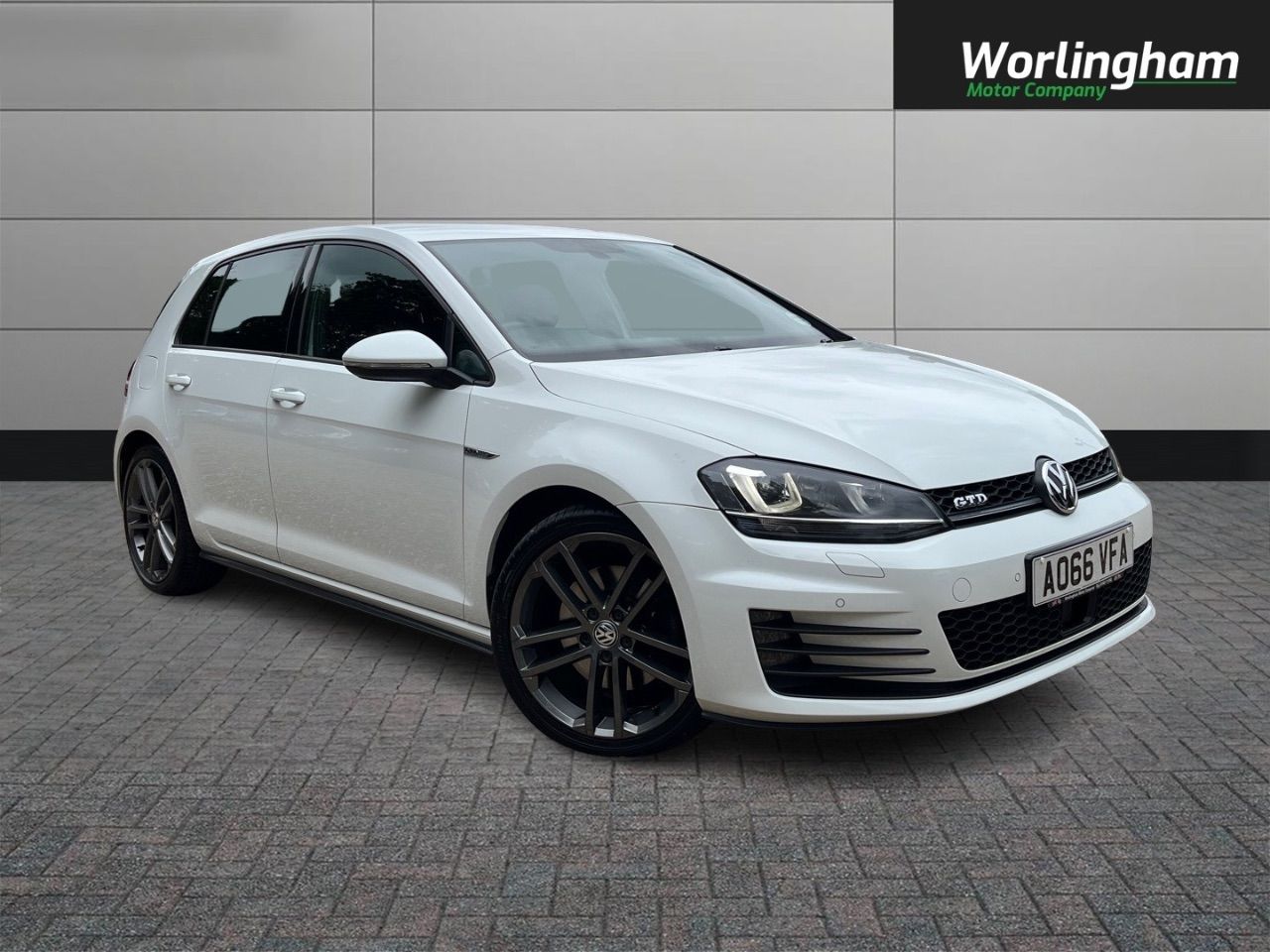 2017 Volkswagen GOLF